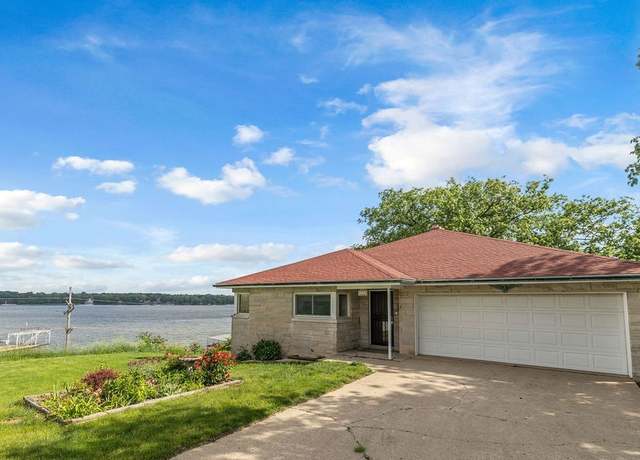 Property at 2145 E Dickinson Ave, Decatur, IL 62521, 3 beds, 2.5 baths