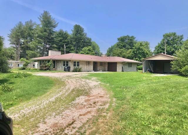 Property at 900 W Cumberland Rd, Saint Elmo, IL 62458, 2 beds, 1 bath