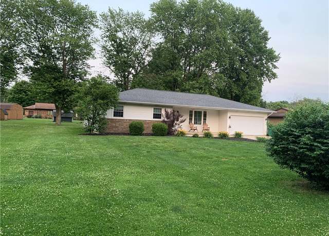 Property at 714 Cedar St, Pana, IL 62557, 3 beds, 2 baths