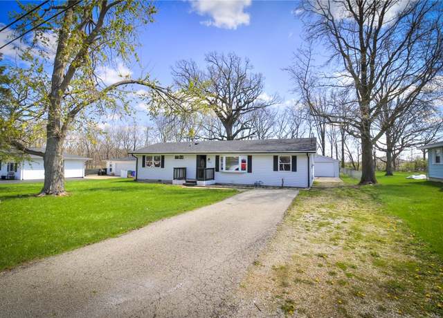 Property at 2528 File Dr, Decatur, IL 62521, 4 beds, 2 baths