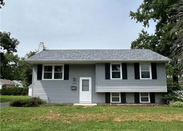 Property at 3048 E Orchard Dr, Decatur, IL 62521, 2 beds, 2 baths