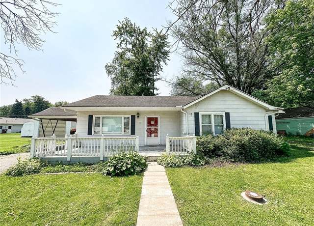 Property at 113 E Ohio St, Martinsville, IL 62442, 3 beds, 1.5 baths