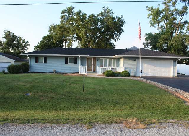 Property at 1125 Sunnycrest St, Mt Zion, IL 62549, 3 beds, 2 baths