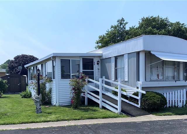 Property at 812 N 8th St #40, Mattoon, IL 61938, 2 beds, 1 bath