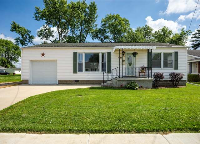 Property at 911 Saint Anthony Ave, Effingham, IL 62401, 3 beds, 1 bath