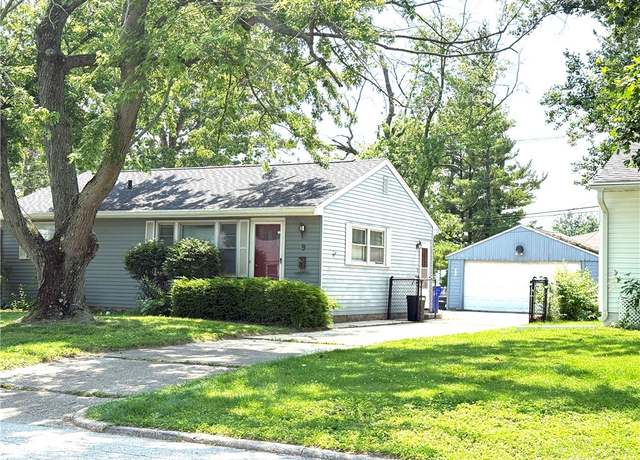 Property at 9 La Salle Dr, Decatur, IL 62521, 3 beds, 1 bath