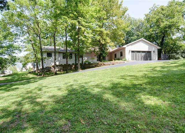 Property at 35 Lake Pointe, Decatur, IL 62521, 3 beds, 2.5 baths