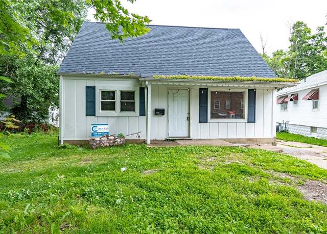 Property at 2036 E Dickinson Ave, Decatur, IL 62521, 3 beds, 1.5 baths
