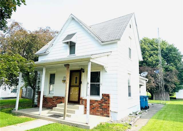 Property at 314 W Maple St, Hoopeston, IL 60942, 3 beds, 1 bath