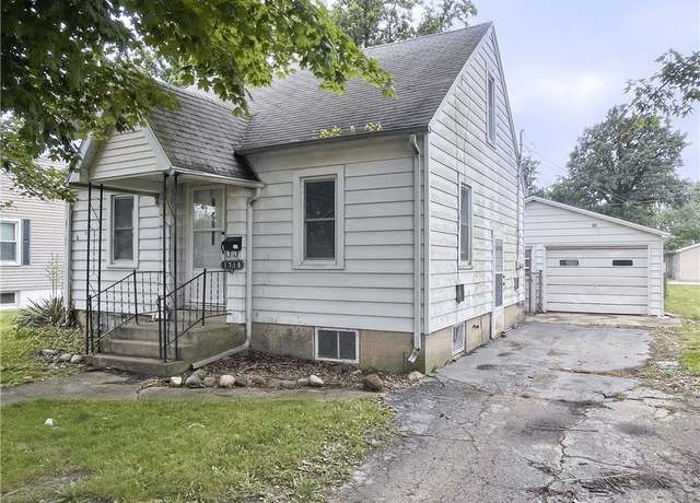 Property at 1710 11th St, Charleston, IL 61920, 3 beds, 2 baths