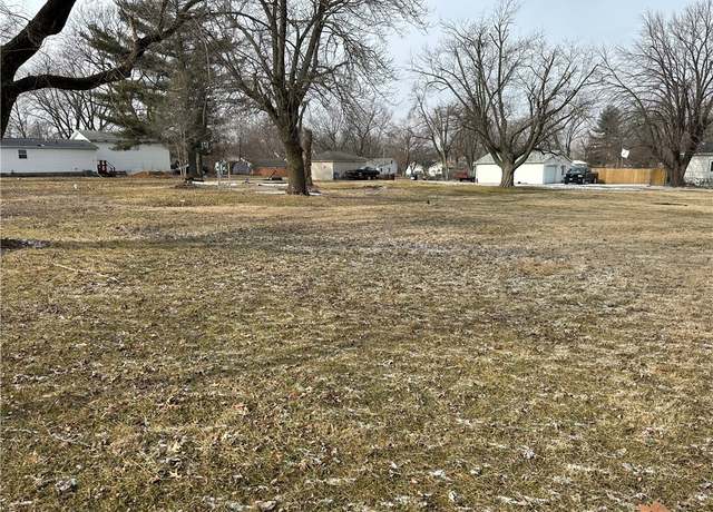 Property at 720 E Lincoln St, Pana, IL 62557
