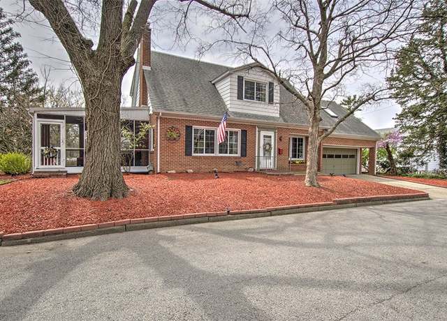 Property at 21 Edgewood Ct, Decatur, IL 62522, 4 beds, 1.5 baths