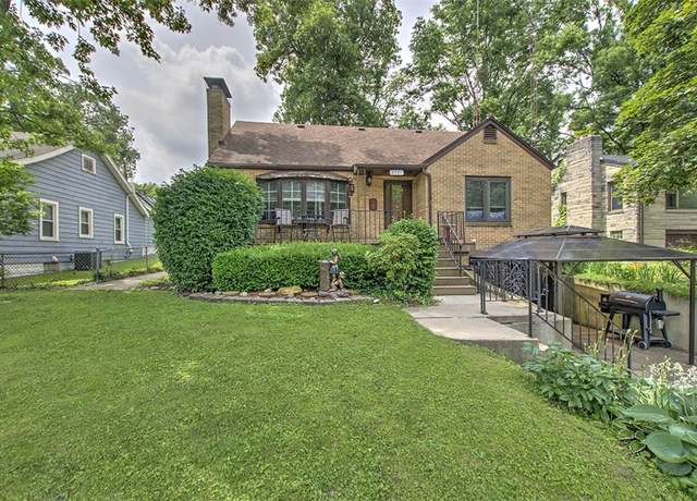 Property at 2921 Wasson Way, Decatur, IL 62521, 3 beds, 2.5 baths