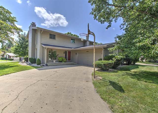 Property at 3650 N Karen Ct, Decatur, IL 62526, 4 beds, 2.5 baths