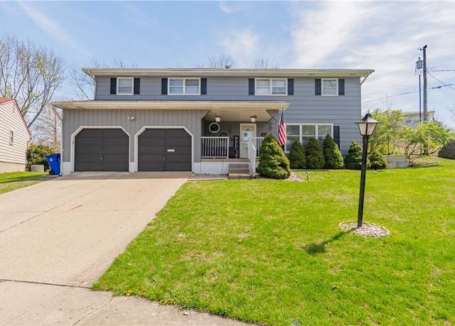 Property at 2174 Ravina Park Ct, Decatur, IL 62526, 5 beds, 3 baths