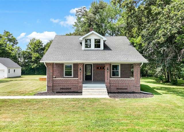 Property at 7607 N County Road 1800e, Charleston, IL 61920, 4 beds, 2.5 baths