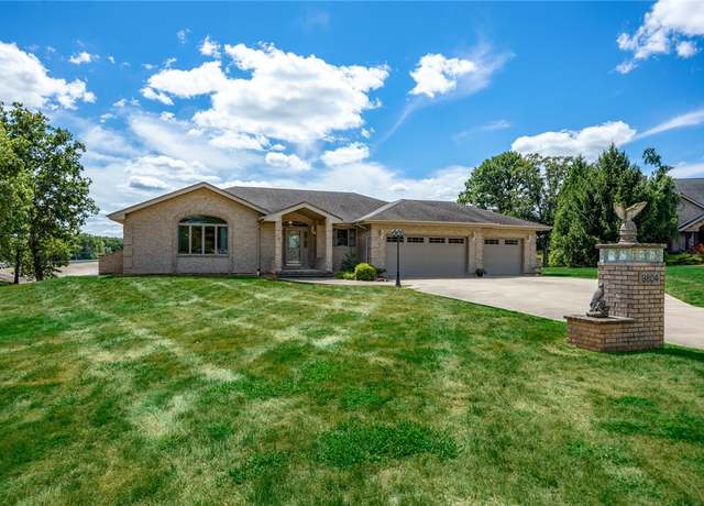 Property at 9804 Lake Point Cir, Effingham, IL 62401, 3 beds, 3 baths
