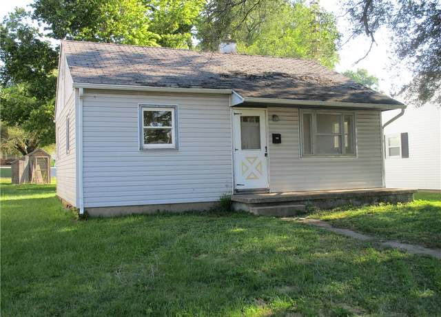 Property at 108 Macarthur Blvd, Pana, IL 62557, 2 beds, 1 bath