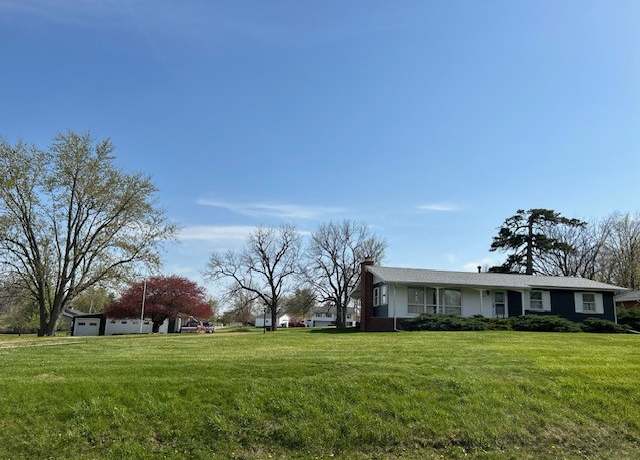 Property at 665 E North St, Warrensburg, IL 62573, 3 beds, 2.5 baths