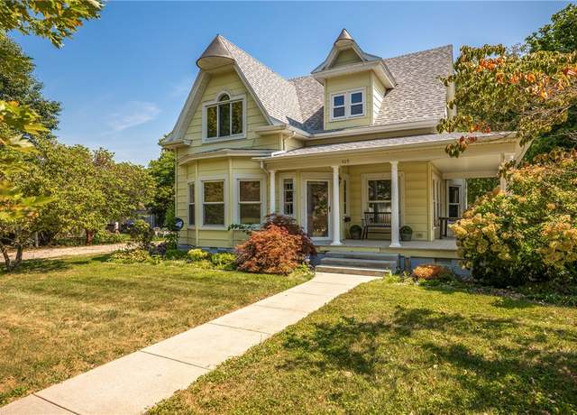 Property at 409 N Main St, Altamont, IL 62411, 3 beds, 2 baths