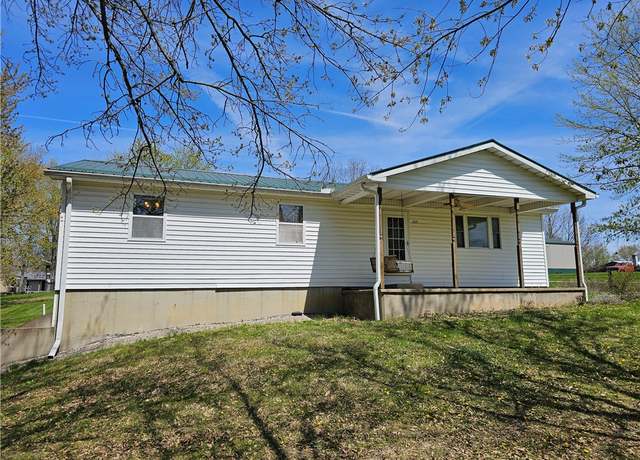 Property at 205 W Maple St, Westfield, IL 62474, 3 beds, 3 baths