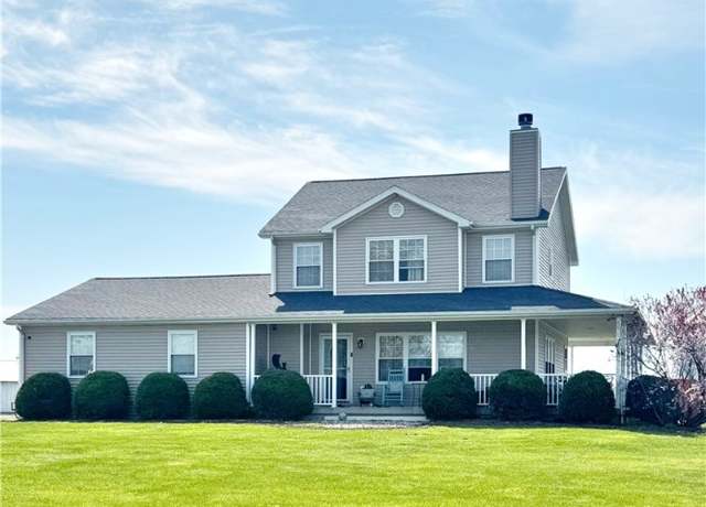 Property at 1729 County Road 2300e, Westfield, IL 62474, 3 beds, 2 baths