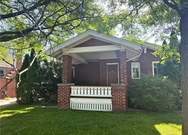 Property at 162 N Taylor Ave, Decatur, IL 62522, 2 beds, 2 baths
