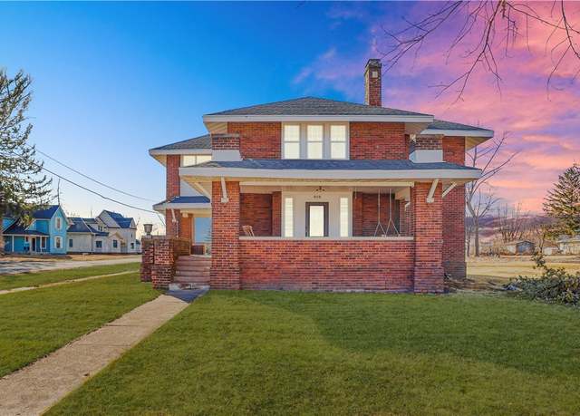 Property at 408 S Main St, Fairmount, IL 61841, 4 beds, 2.5 baths