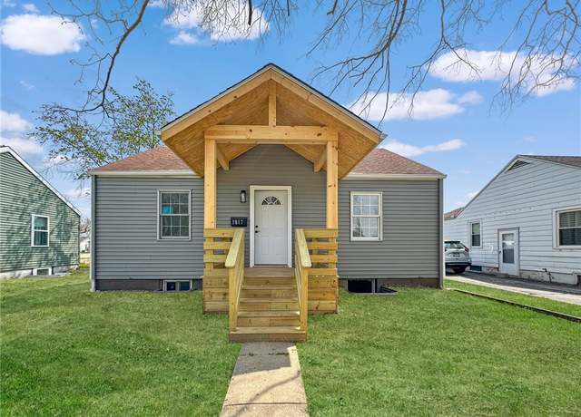 Property at 1817 11th St, Charleston, IL 61920, 4 beds, 2 baths