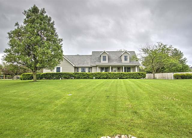 Property at 8165 Burgett Dr, Decatur, IL 62521, 3 beds, 2.5 baths