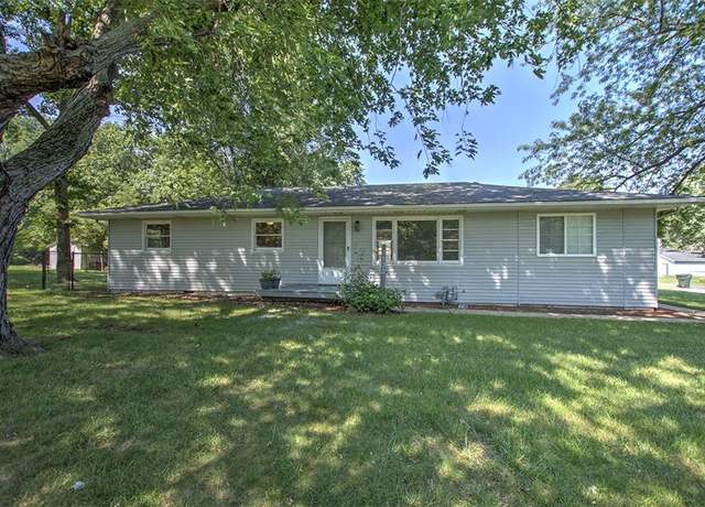 Property at 4133 Mcclain Dr, Decatur, IL 62526, 4 beds, 2.5 baths