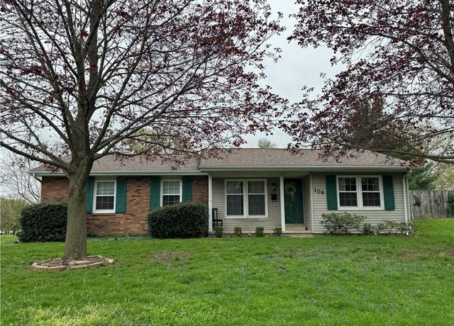 Property at 104 N High St, Paris, IL 61944, 3 beds, 1.5 baths