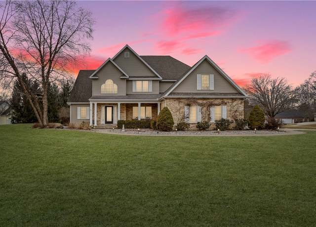 Property at 3642 Bayview Dr, Danville, IL 61832, 5 beds, 3 baths