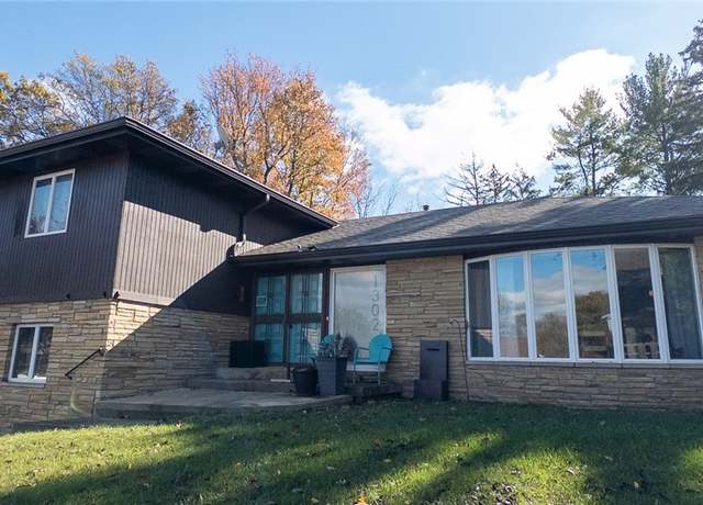 Property at 1302 Golf Terrace St, Danville, IL 61832, 3 beds, 2.5 baths