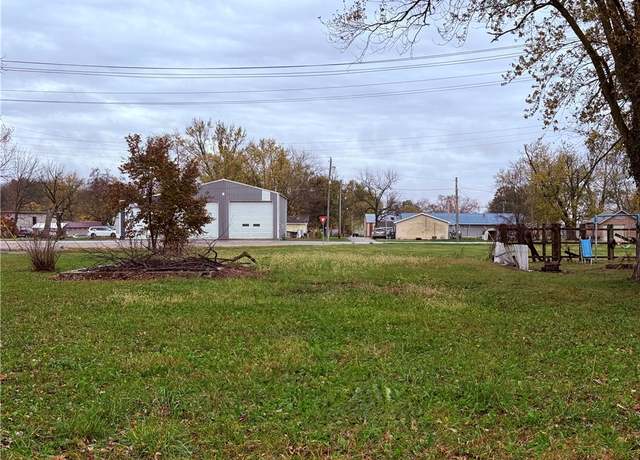Property at 205 W Madison Ave, Casey, IL 62420