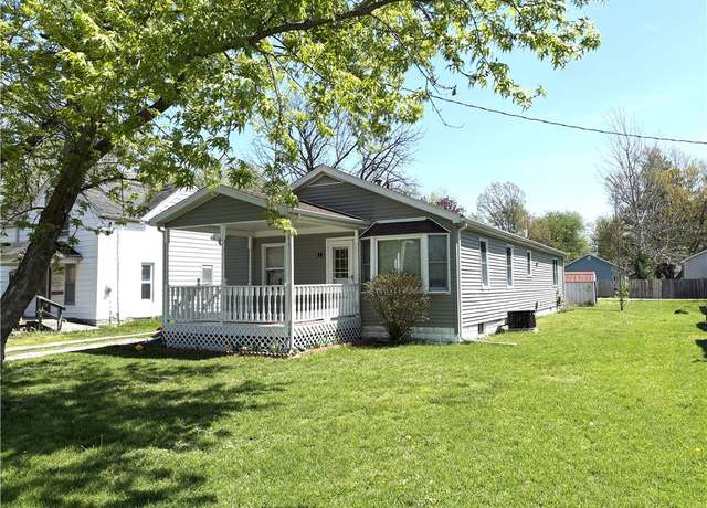 Property at 616 White Ave, Taylorville, IL 62568, 3 beds, 2 baths