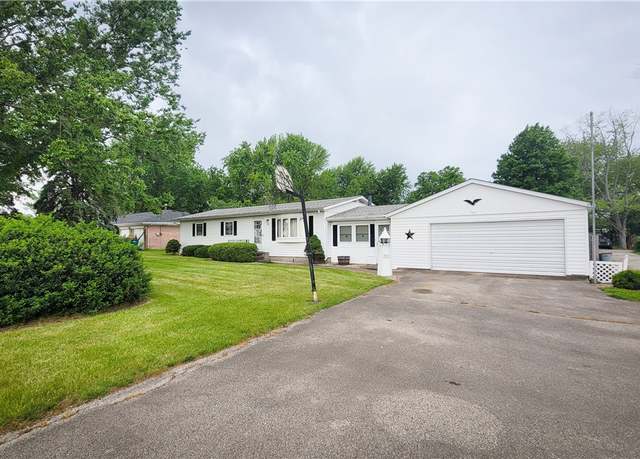 Property at 707 S Airport Rd, Decatur, IL 62521, 3 beds, 2 baths
