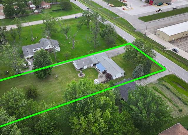 Property at 707 S Airport Rd, Decatur, IL 62521, 3 beds, 2 baths