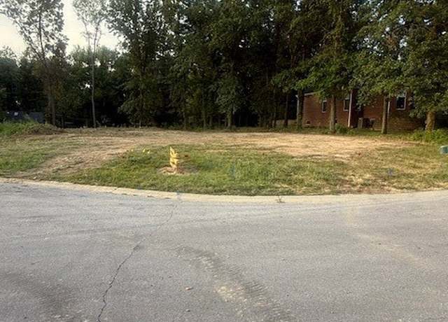 Property at 420 Bayside Dr, Danville, IL 61832