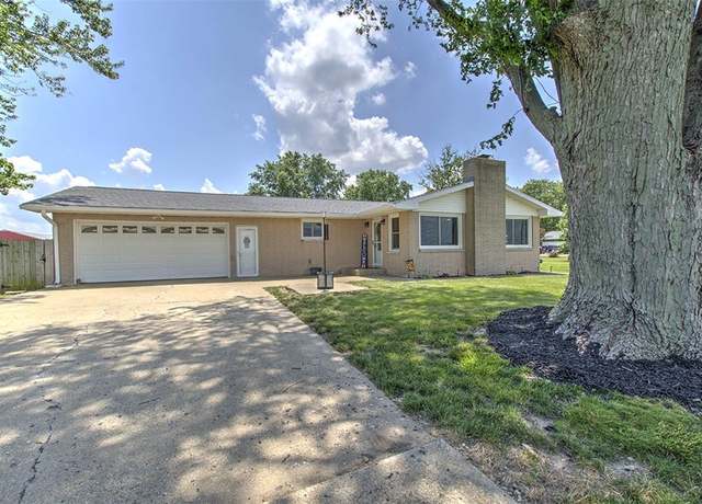 Property at 4915 Boyd Rd, Decatur, IL 62521, 4 beds, 2 baths