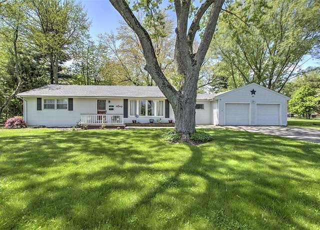 Property at 61 Benton Dr, Decatur, IL 62526, 3 beds, 1 bath