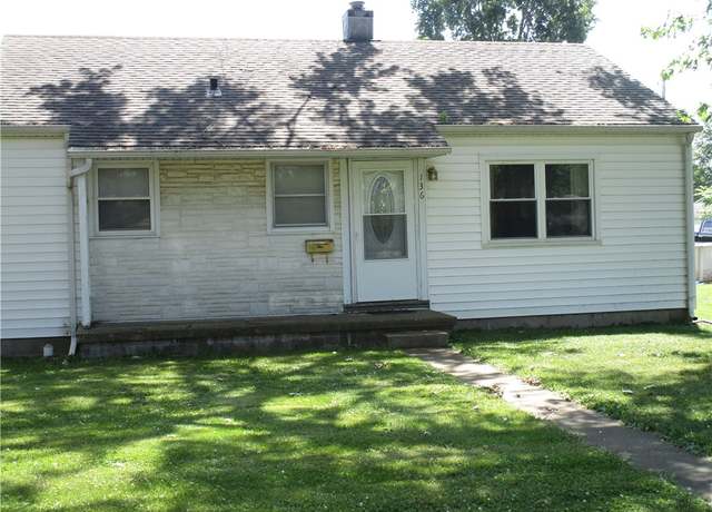 Property at 136 Macarthur Blvd, Pana, IL 62557, 3 beds, 1 bath