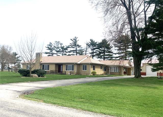 Property at 2518 E 100 North Rd, Pana, IL 62557, 3 beds, 2 baths