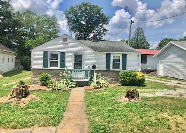 Property at 813 S Oakwood St, Effingham, IL 62401, 2 beds, 1 bath