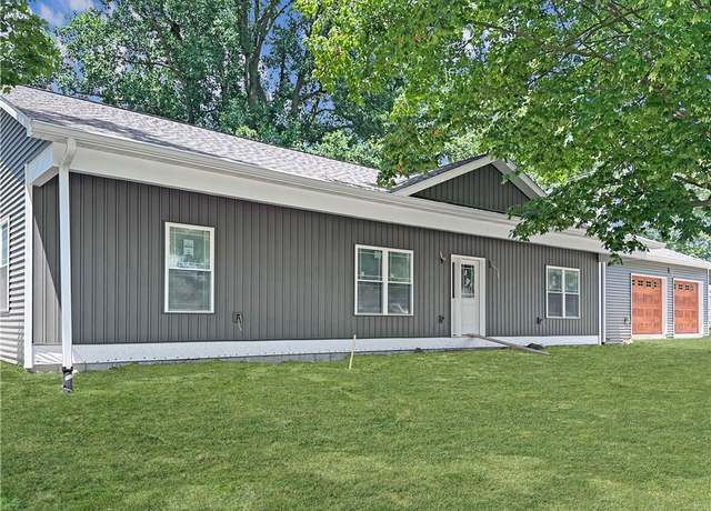 Property at 1100 Marshall Ave, Mattoon, IL 61938, 3 beds, 2.5 baths
