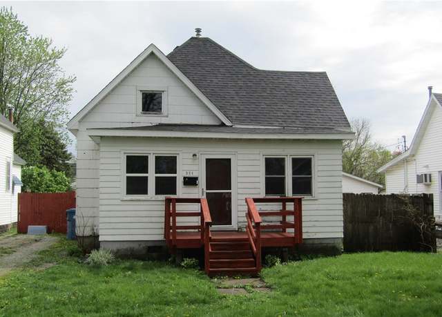 Property at 321 Lincoln St, Hoopeston, IL 60942, 2 beds, 1 bath