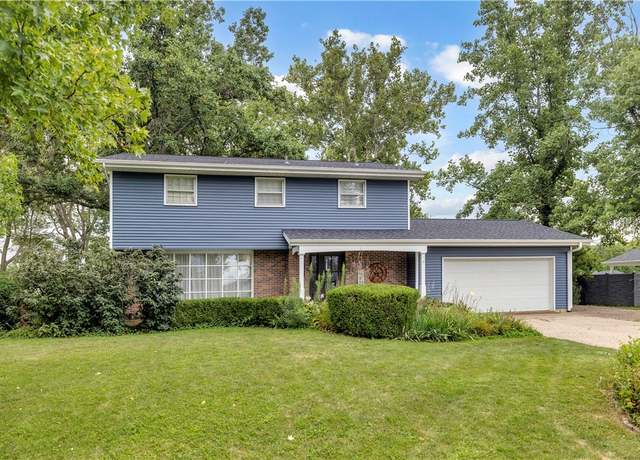 Property at 1833 Burning Tree Dr, Decatur, IL 62521, 3 beds, 2.5 baths
