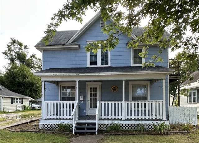 Property at 611 S Bowman Ave, Danville, IL 61832, 3 beds, 1 bath