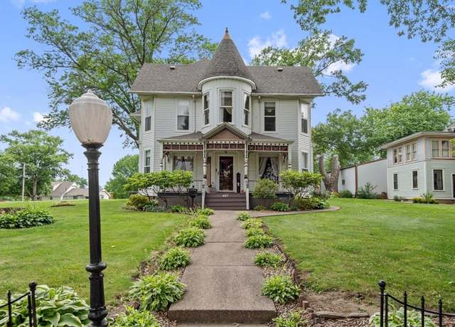 Property at 407 S Locust St, Pana, IL 62557, 4 beds, 2 baths