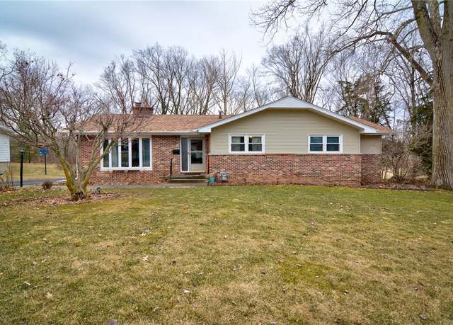Property at 1463 Greendell Dr, Decatur, IL 62526, 3 beds, 2.5 baths
